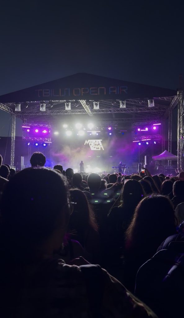 フェスでのライブ会場