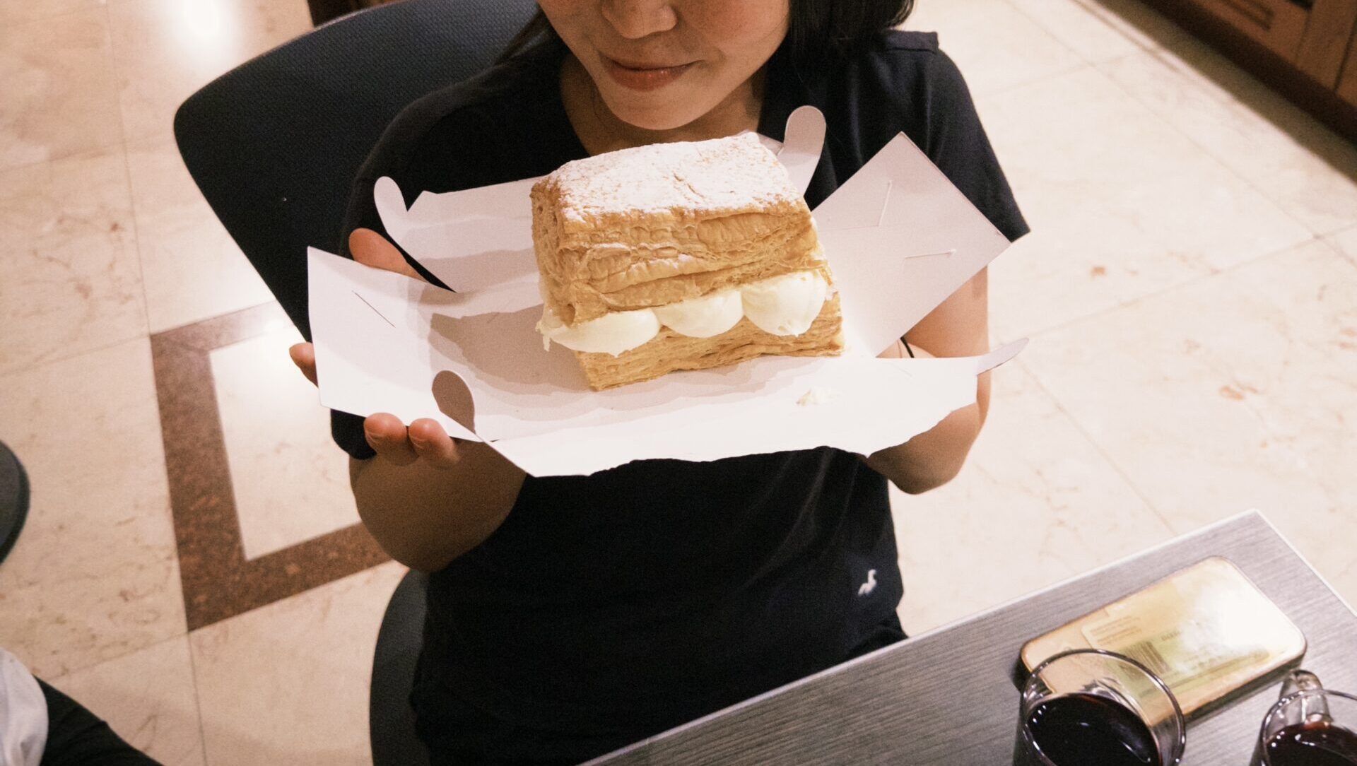 ルームメイトとケーキ